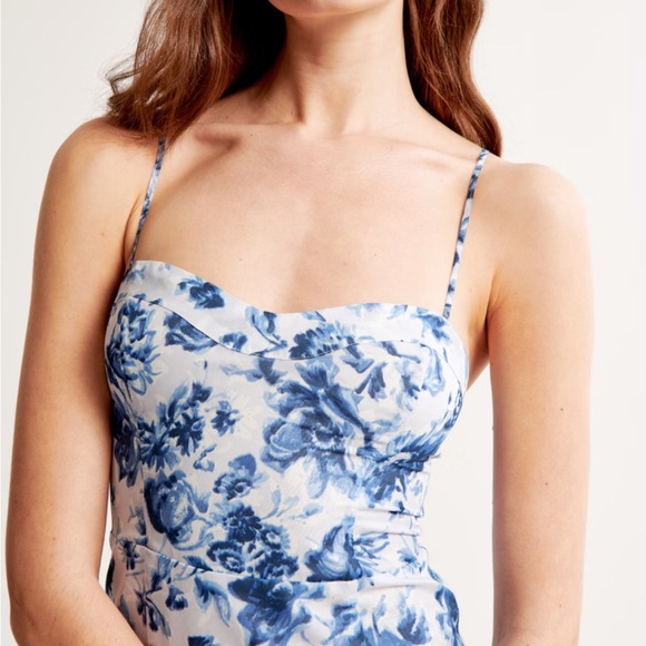 The A&F Camille Midi Dress - Picture 5 of 5